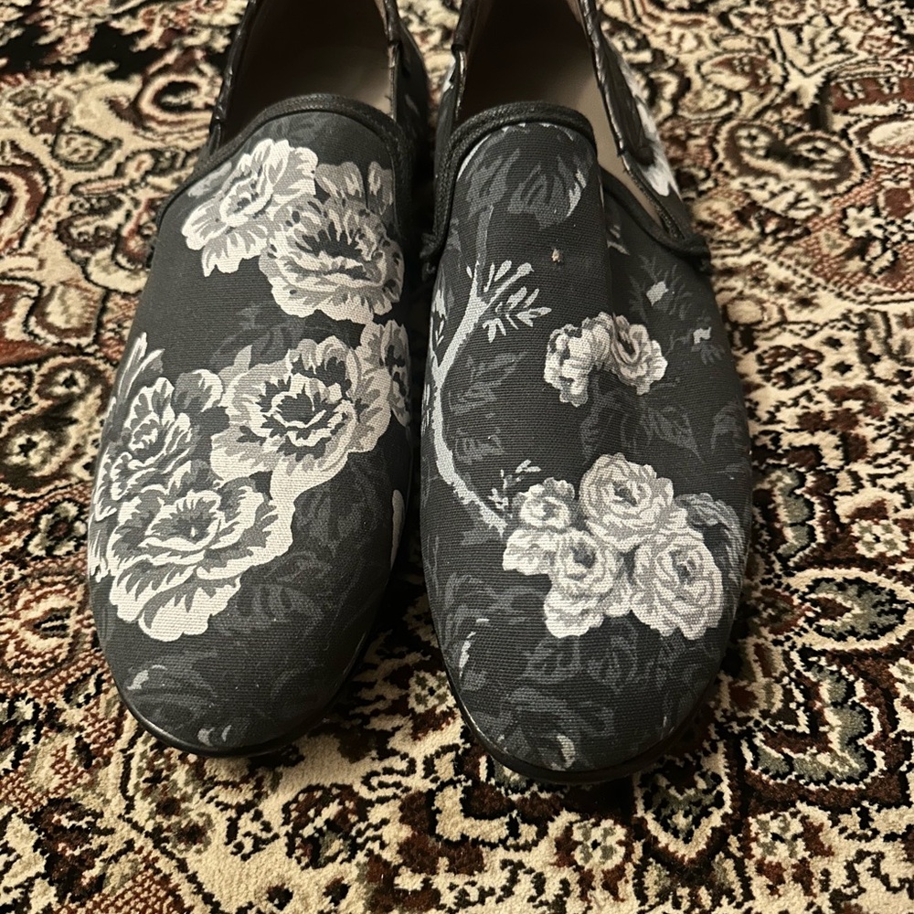 Black and Gray Floral Loafers Slip-Ons